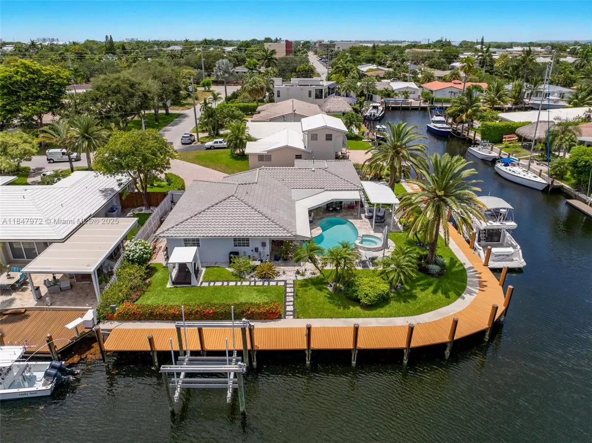 Pompano Beach, FL 33062,2681 NE 9th Ct