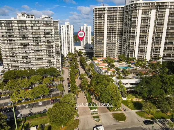 Aventura, FL 33180,20515 E Country Club Dr #849