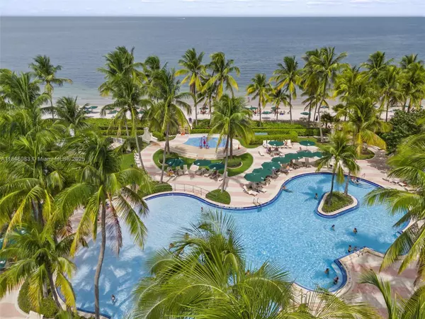 Key Biscayne, FL 33149,703 Crandon Blvd #PH-3