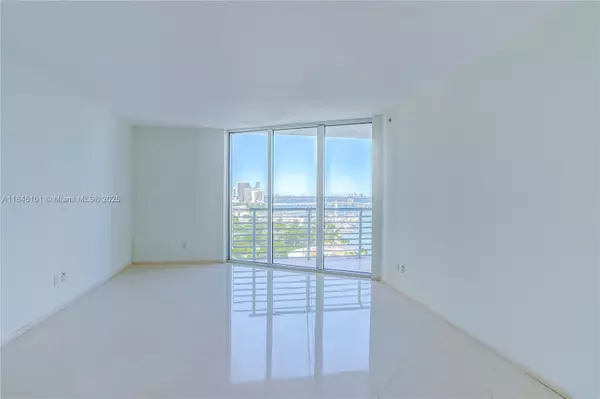 Miami, FL 33131,325 S Biscayne Blvd #2418