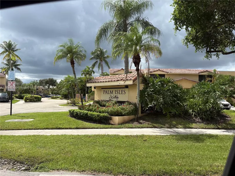 3961 NW 94th Ave, Sunrise, FL 33351