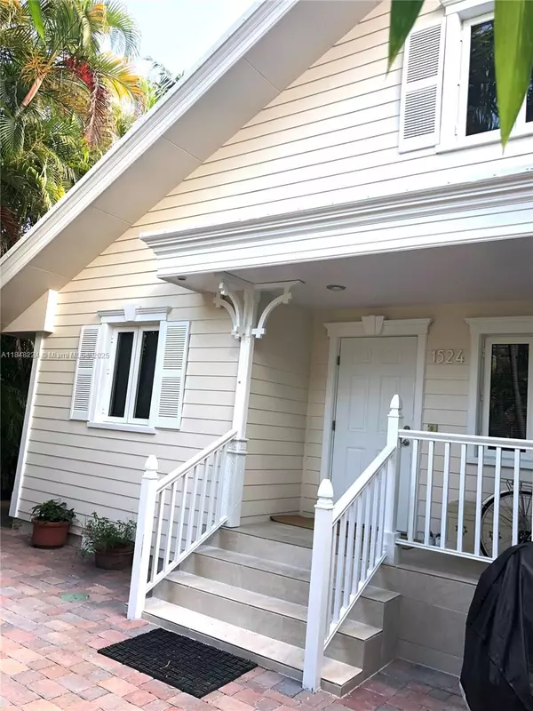 1524 Argyle Dr, Fort Lauderdale, FL 33312