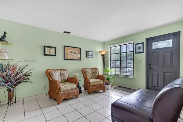 Miami Springs, FL 33166,249 Carlisle Dr