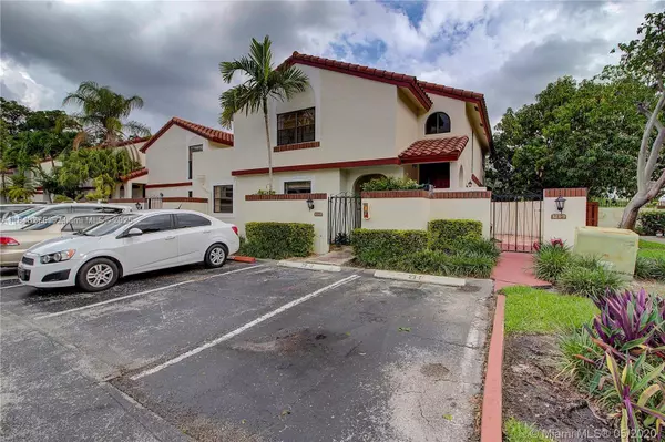 Miami, FL 33179,323 Ives Dairy Rd #323-10