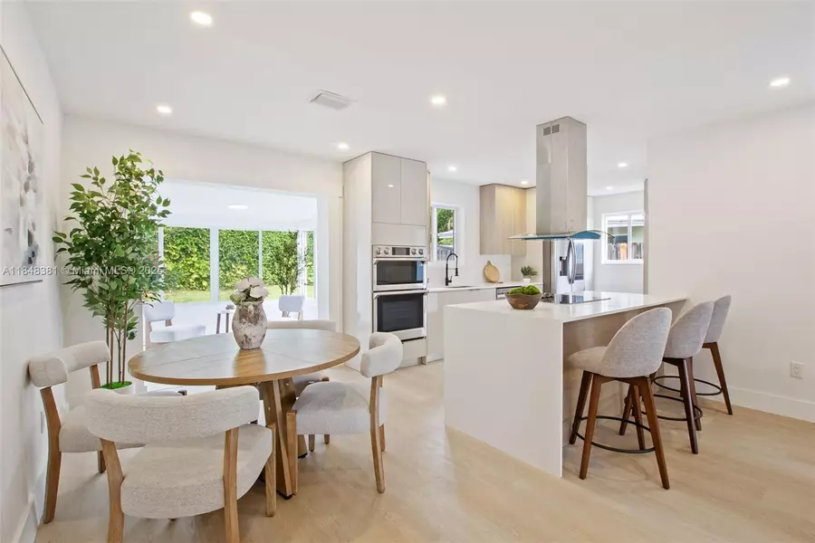 2825 NE 9th Ave, Wilton Manors, FL 33334