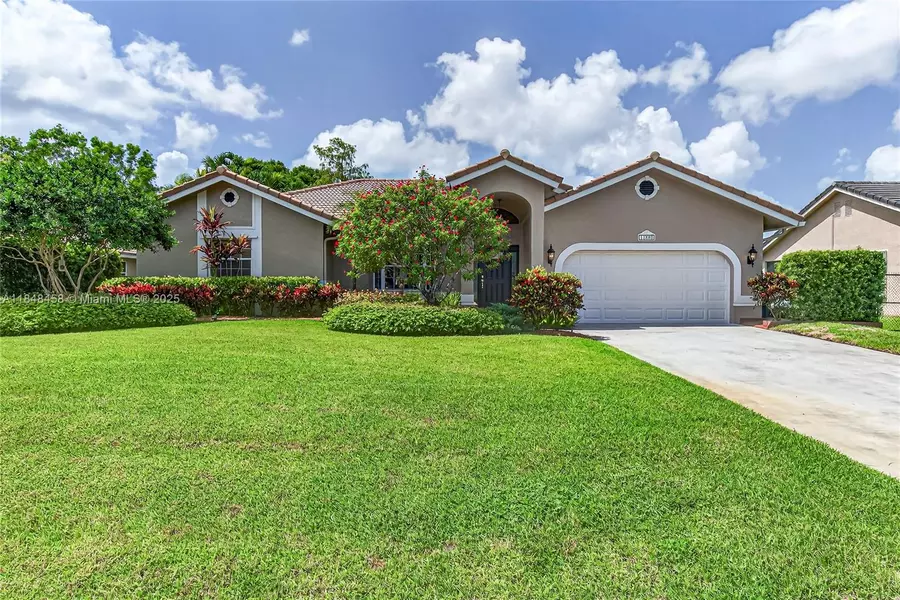 11880 NW 24th St, Plantation, FL 33323
