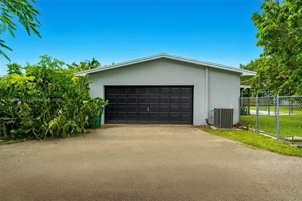 Palmetto Bay, FL 33158,14620 SW 83rd Ave