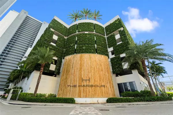 16385 Biscayne Blvd #521, North Miami Beach, FL 33160