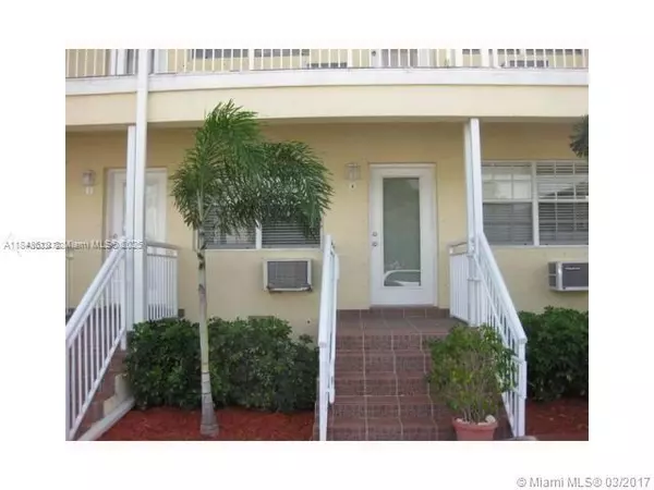 330 74th St #13, Miami Beach, FL 33141