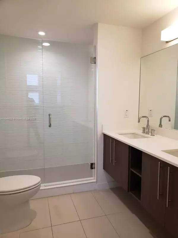 Doral, FL 33178,7875 NW 107th Ave #213