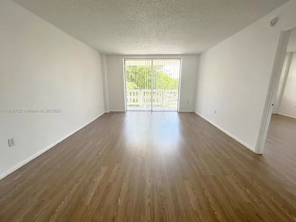 Miami, FL 33169,15600 NW 7th Ave #301