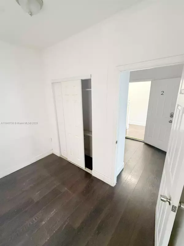 Miami, FL 33130,337 SW 10th Ave #3