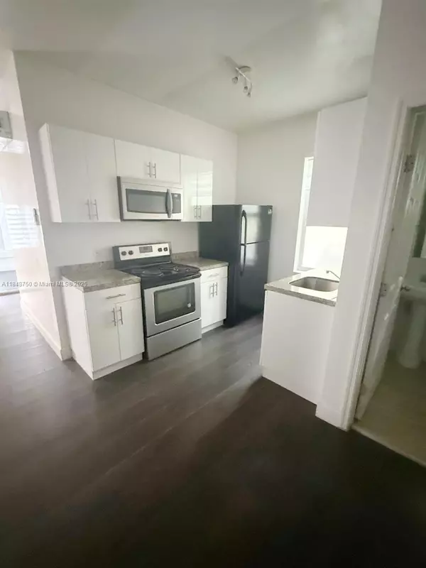 Miami, FL 33130,337 SW 10th Ave #7