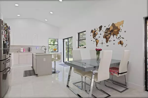 Davie, FL 33331,15060 Norfolk Ln