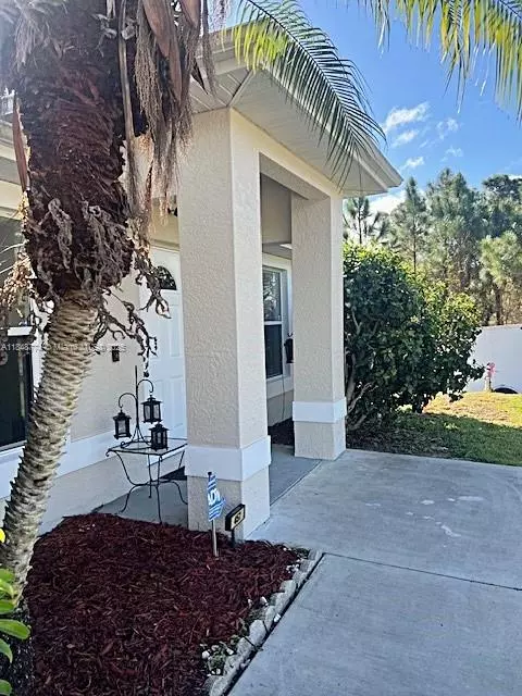 Lehigh Acres, FL 33974,457 S Majors
