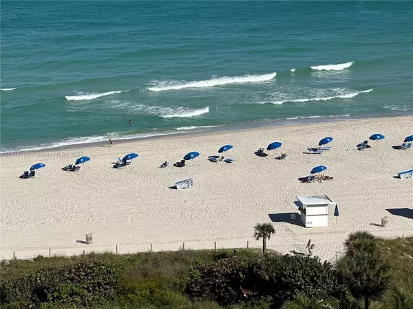 Miami Beach, FL 33140,6039 Collins Ave #826