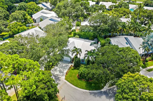 Jupiter, FL 33458,221 W Colony Way W