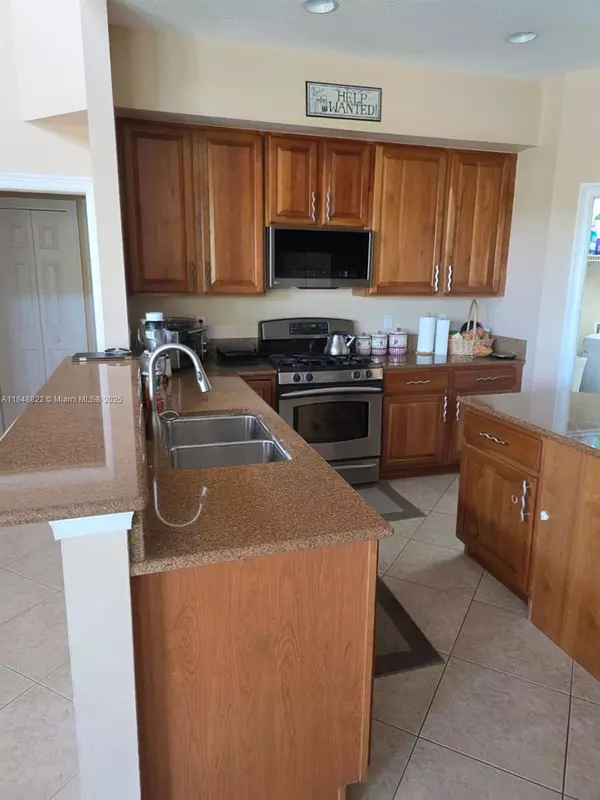 West Palm Beach, FL 33411,4017 W Hamilton Ky