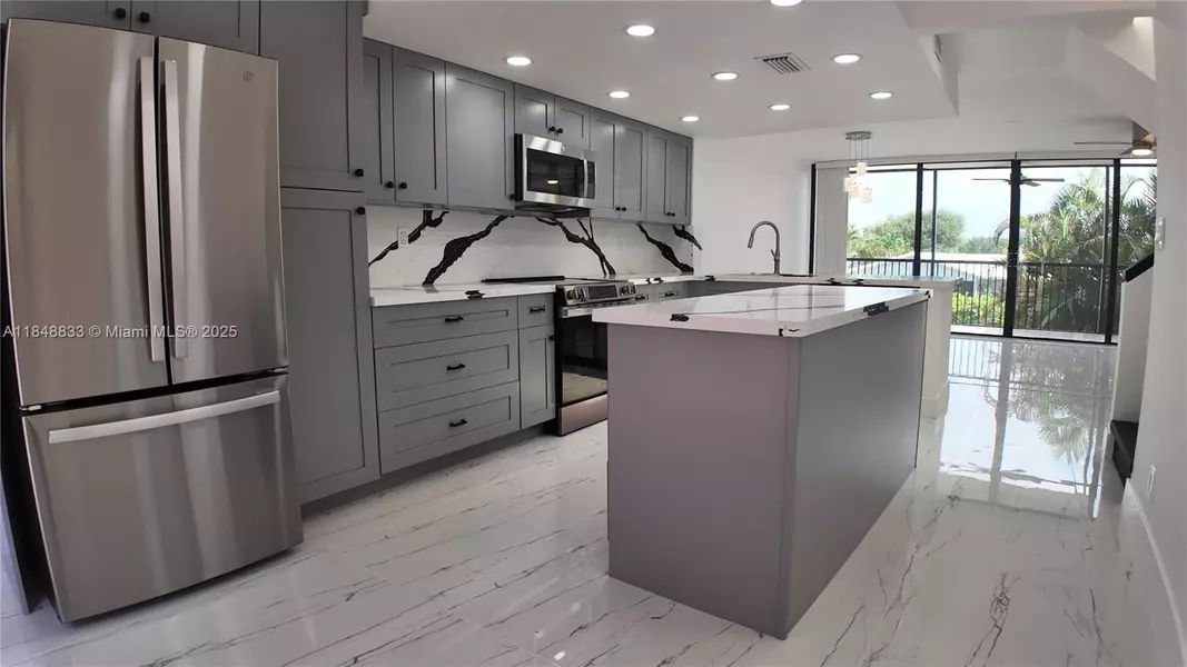 2801 SW 87th Ave #1009, Davie, FL 33328