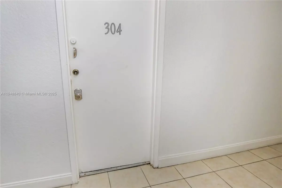 Miami, FL 33156,9001 SW 77th Ave #C304