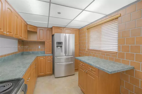 Miami, FL 33183,8760 SW 133rd Ave Rd #220