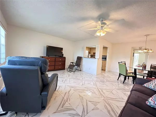 Boca Raton, FL 33434,569 Fanshaw N #569