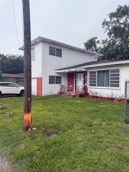 3753 Washington Ave, Miami, FL 33133