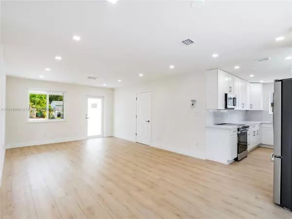 Dania Beach, FL 33004,254 SW 4th St