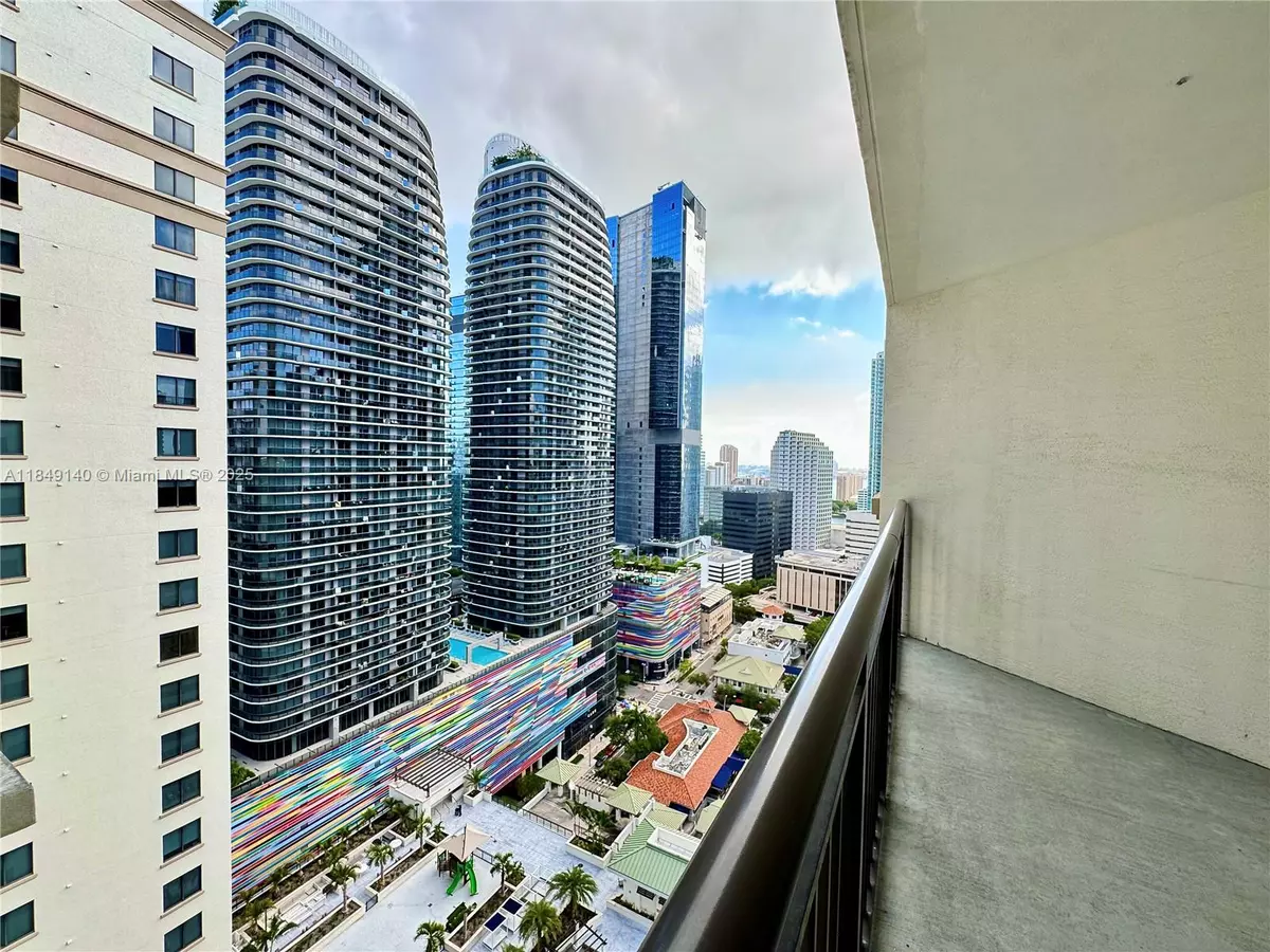 Miami, FL 33130,999 SW 1st Ave #2801