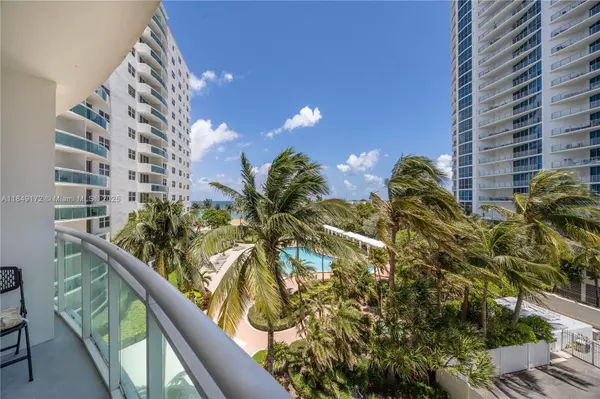 Hollywood, FL 33019,3001 S Ocean Dr #425