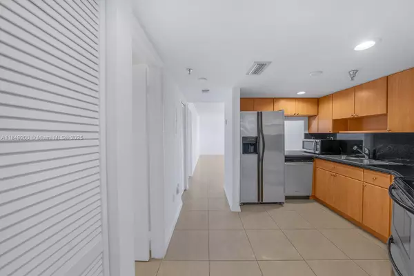 Miami, FL 33129,2400 SW 3rd Ave #706