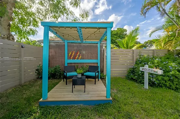 Hollywood, FL 33020,1626 Fletcher St #3