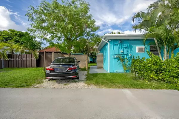 Hollywood, FL 33020,1626 Fletcher St #3