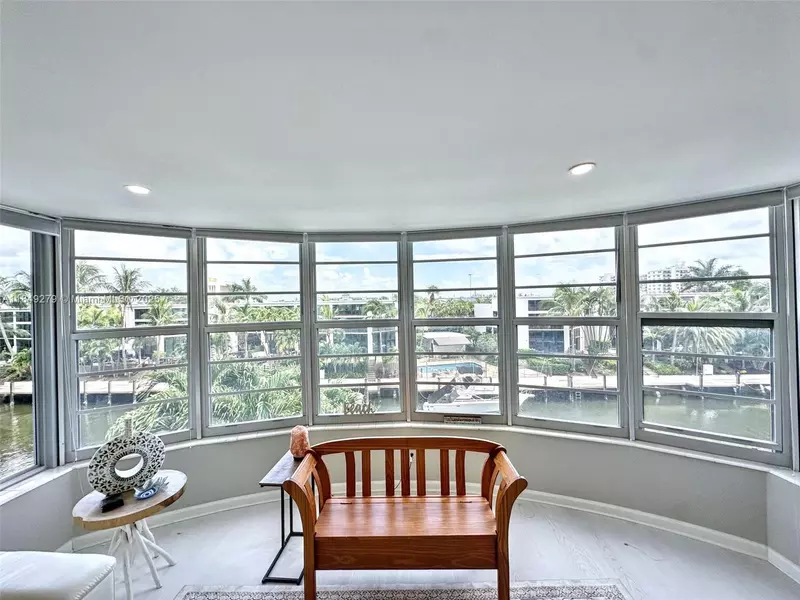 3051 NE 48th St #307, Fort Lauderdale, FL 33308