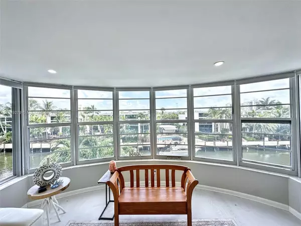 3051 NE 48th St #307, Fort Lauderdale, FL 33308