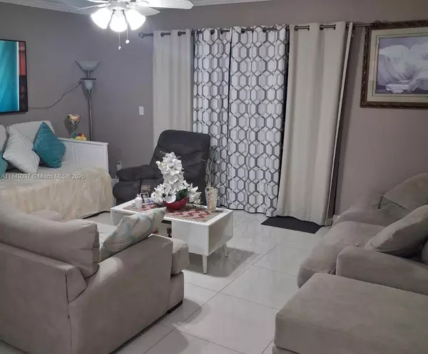 8007 W 6th Ave #L, Hialeah, FL 33014