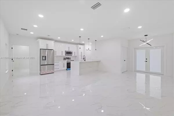 Lehigh Acres, FL 33971,2607 W 50 ST