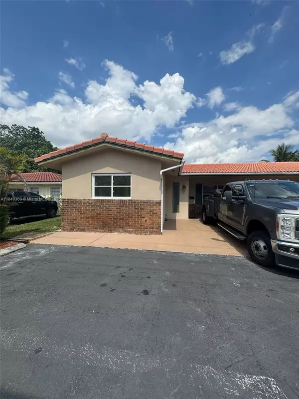 Coral Springs, FL 33065,3851 NW 110th Ave #N-S
