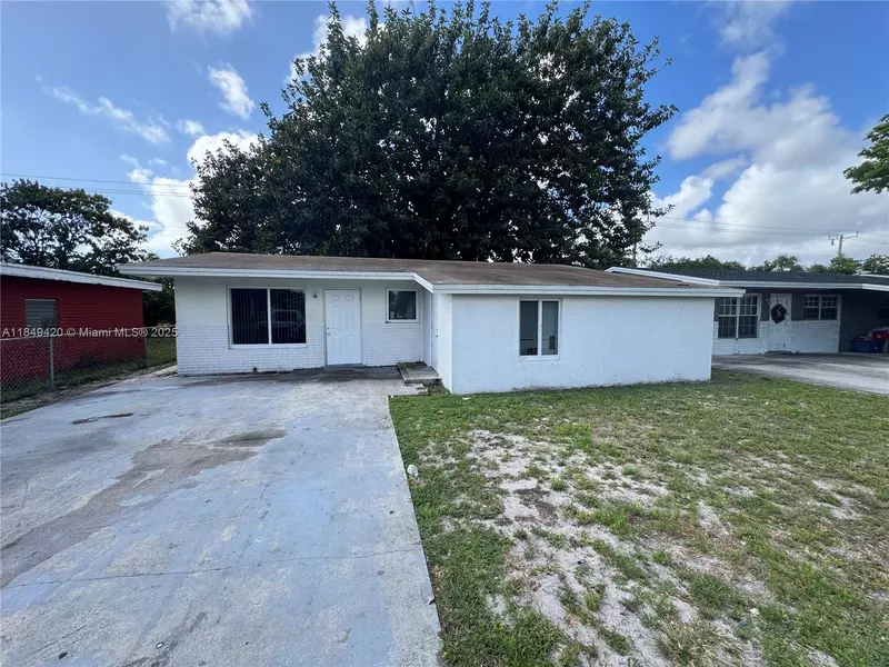 2720 NW 2nd St #0, Pompano Beach, FL 33069
