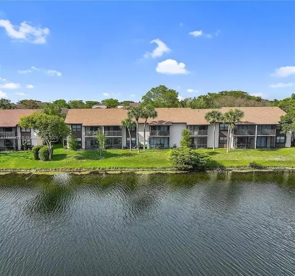 Sunrise, FL 33351,9928 Nob Hill Ct