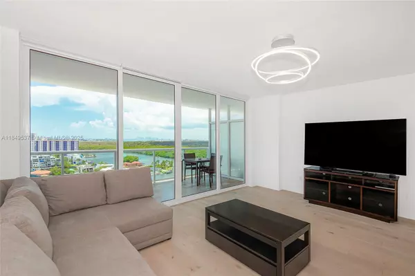 Sunny Isles Beach, FL 33160,400 Sunny Isles Blvd #1819
