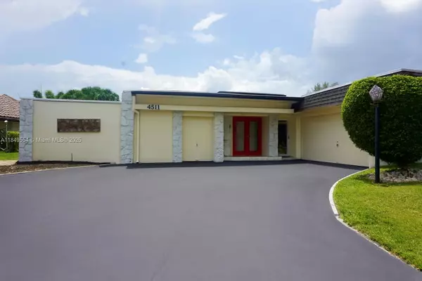 4511 King Palm Dr #0, Tamarac, FL 33319