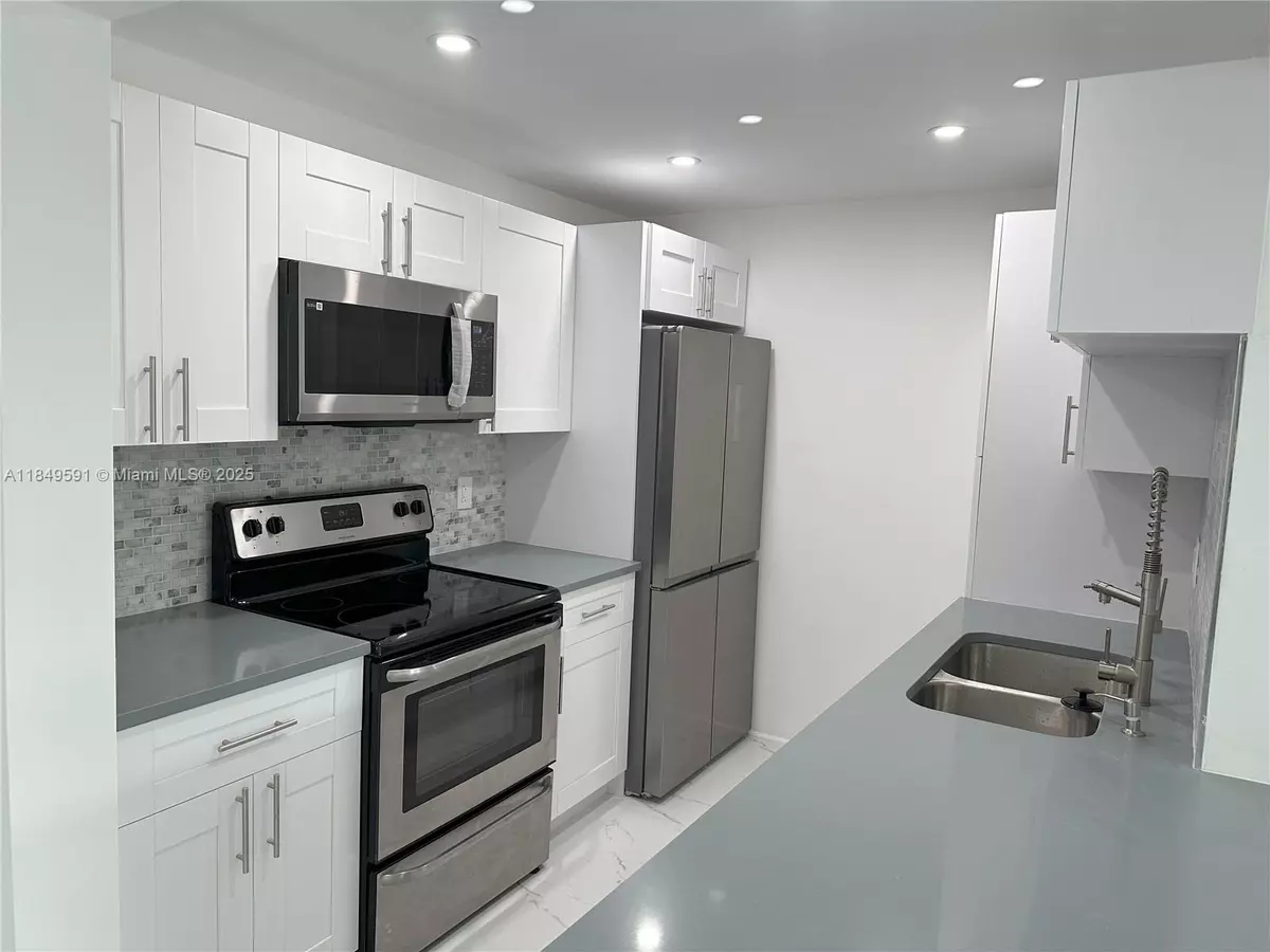 Boca Raton, FL 33431,450 NW 20th St #1020