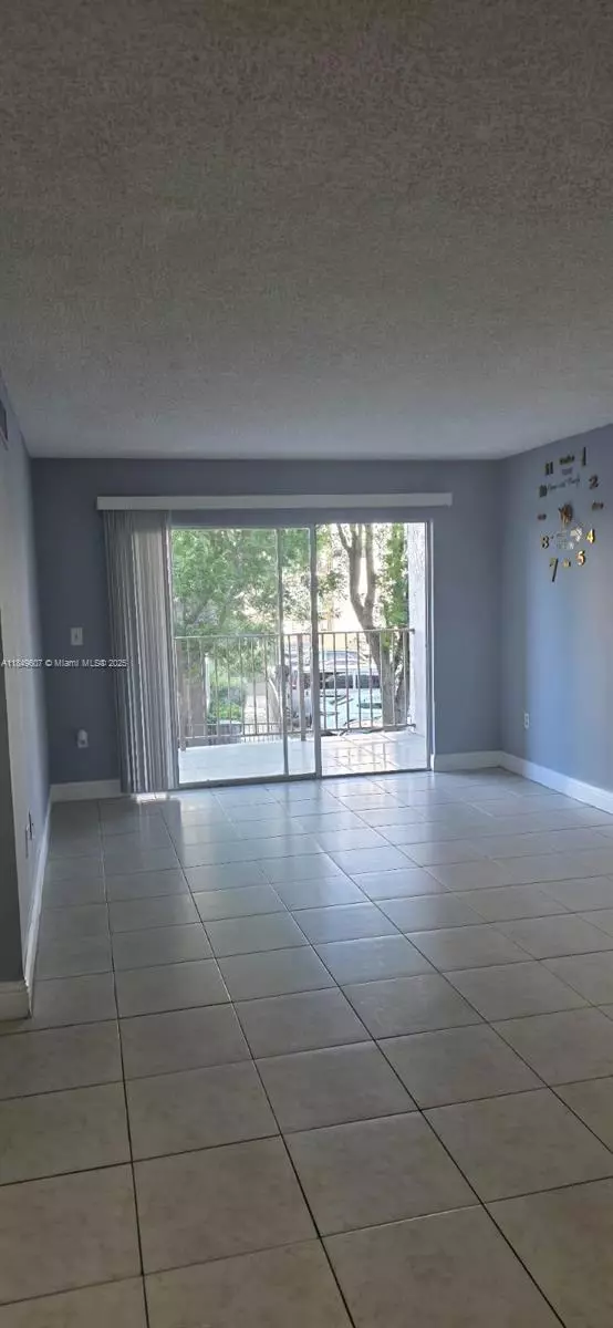 Miami, FL 33193,15231 SW 80th St #209