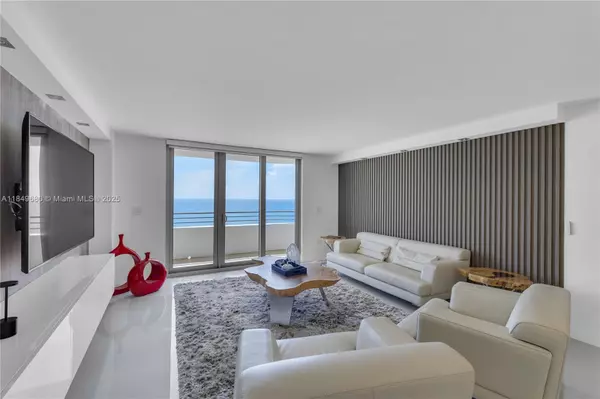 Miami Beach, FL 33140,5555 Collins Ave #11D