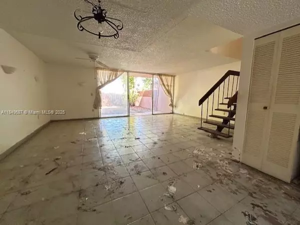 Miami, FL 33183,14124 Kendale Lakes Cir