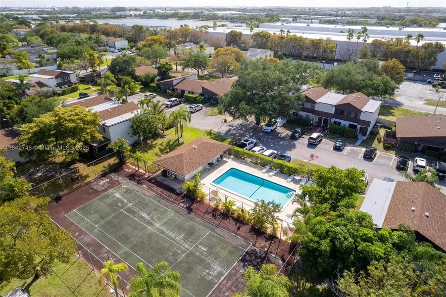 3200 NW 5th Ter #8, Pompano Beach, FL 33064