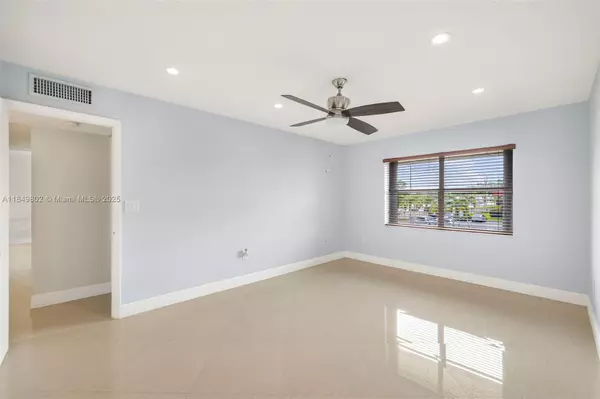 Miami, FL 33176,10401 SW 108th Ave #243