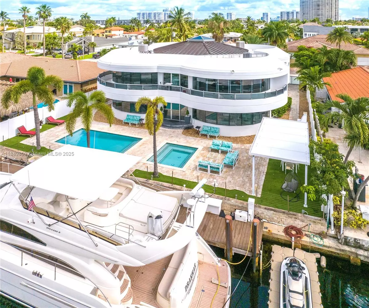 North Miami Beach, FL 33160,3344 NE 167th St