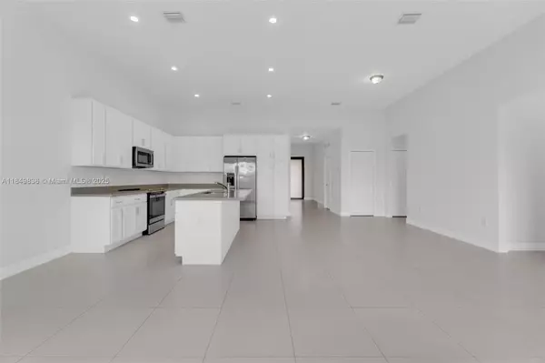 Miami, FL 33177,19447 SW 124th Ct